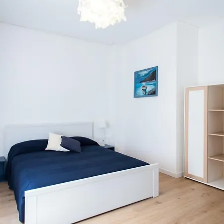 - By The Sea Guest house Mondello