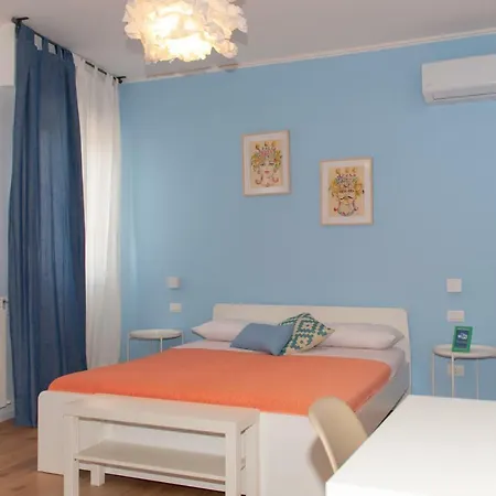 - By The Sea 4* Mondello