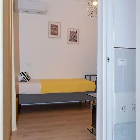 - By The Sea Guest house Mondello