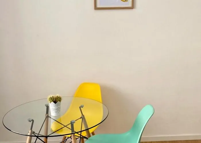 בית הארחה - By The Sea מונדלו