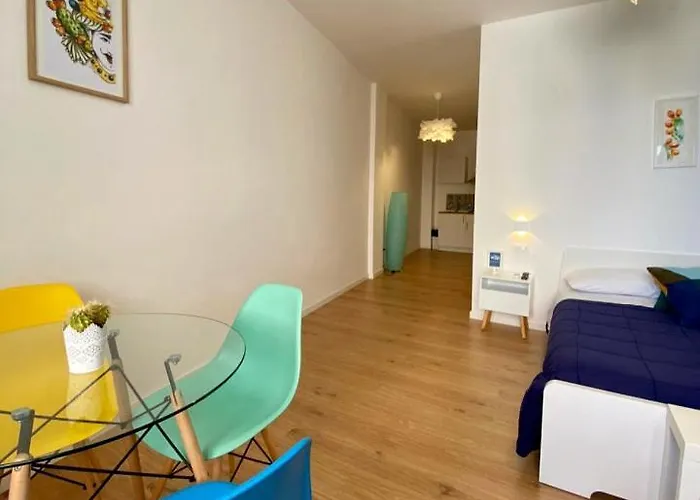 בית הארחה - By The Sea 4*