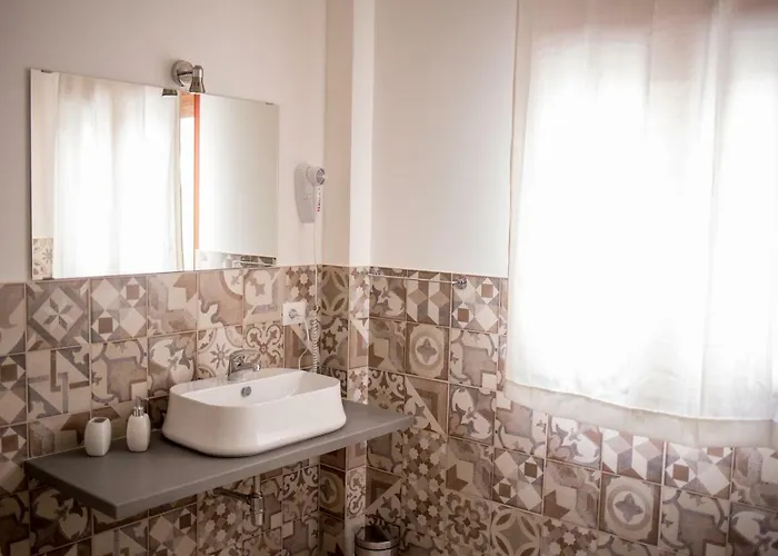 בית הארחה - By The Sea 4*