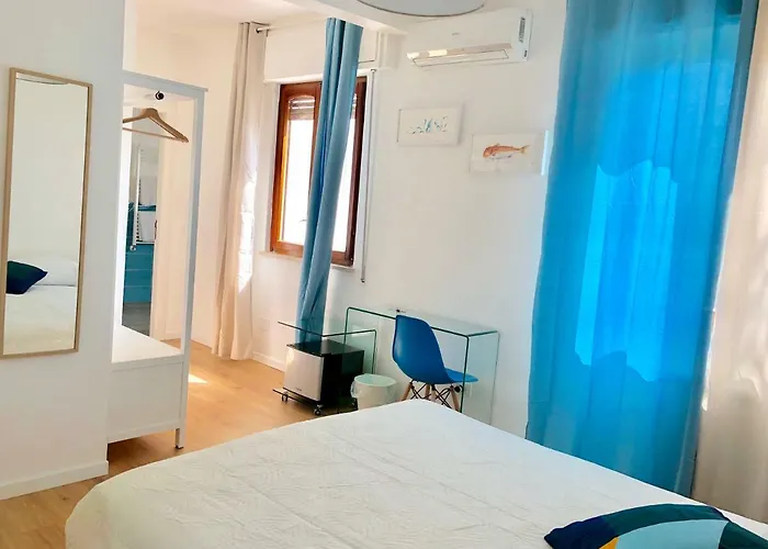 בית הארחה - By The Sea