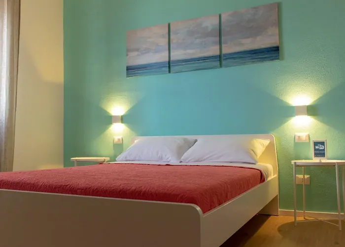 - By The Sea 4* מונדלו